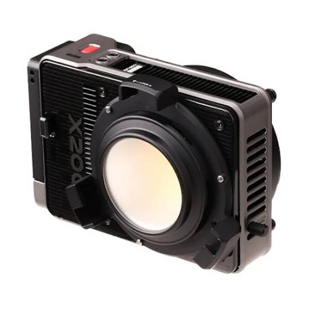 Zhiyun Molus X200 Bi-Color - zestaw, lampa LED, COB, 2700-6500K, 200W, zasilacz, uchwyt, odbłyśnik, hub, tyczka, torba_Lampa z przodu_3